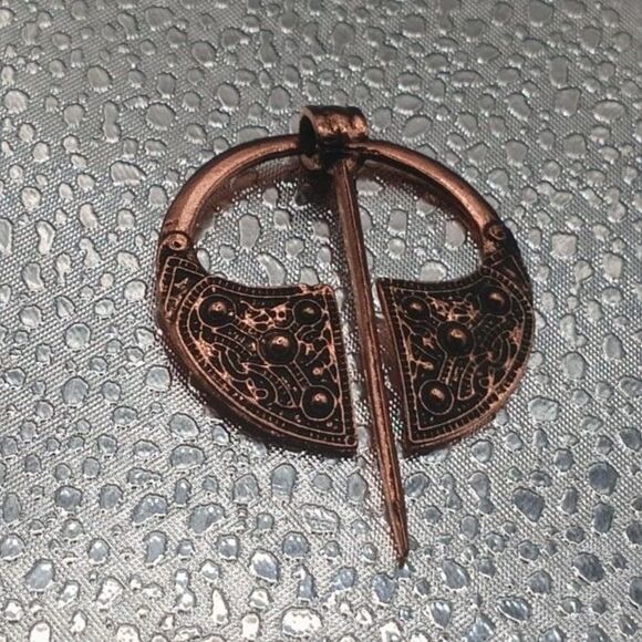 Vintage Viking Brooch Metal Buckle Pin Creative Viking Ornament 1.5" Coppery - Picture 1 of 2